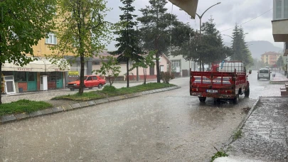 Kastamonu'da dolu ve sağanak yağış etkili oldu