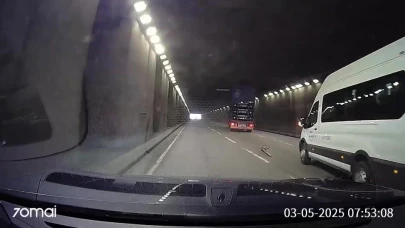 Kapağı açık unutulan kamyon tünele çarptı