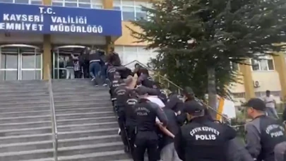 Kayseri'de uyuşturucu satıcılarına operasyon! 27 gözaltı