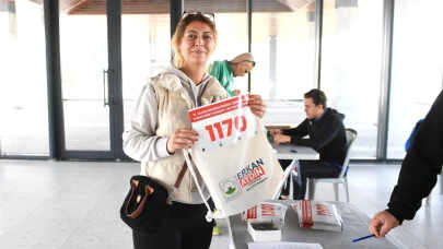 Tarihi koşuya katılacak sporseverler numaralarını aldı