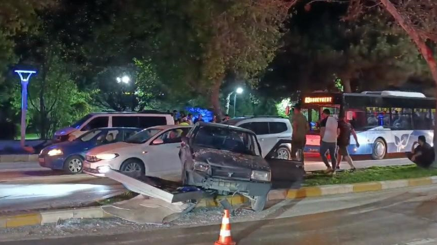 Elazığ’da zincirleme kaza! 2 yaralı