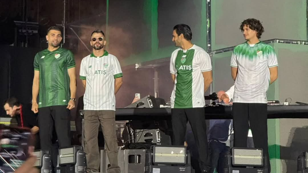 Bursaspor'un yeni sezon formaları görücüye çıktı