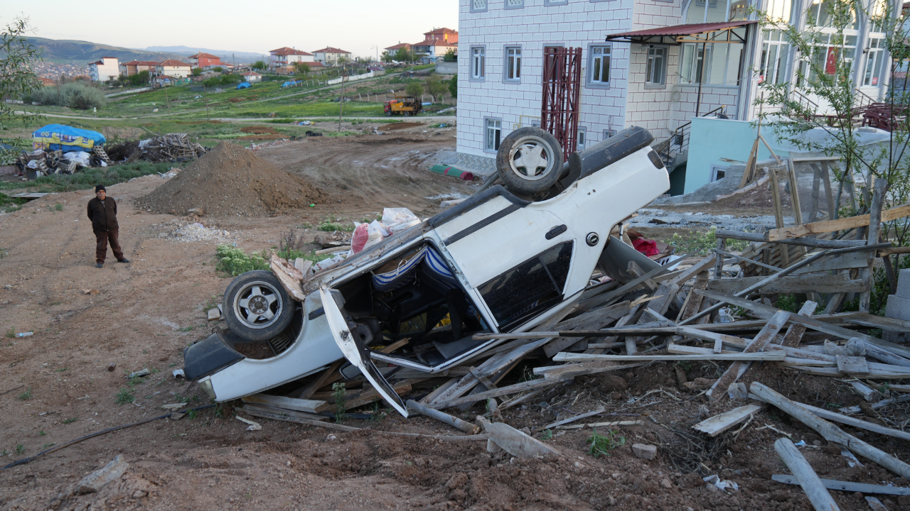 Kırıkkale'de takla atan otomobil hurdaya döndü: 1 yaralı