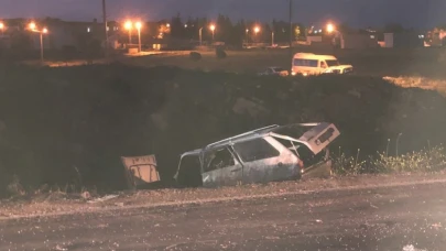 Gaziantep’te feci kaza! Kamyonet ile otomobil çarpıştı