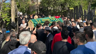Bursa'da kazada hayatını kaybeden genç sürücü toprağa verildi