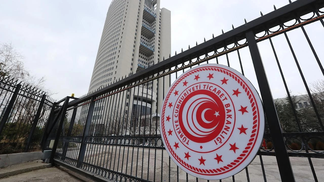 Fahiş fiyat, stokçuluk, sözleşme ihlali... Bakanlıktan ceza yağdı