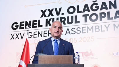 Bakan Ersoy turizm temsilcileriyle bir araya geldi