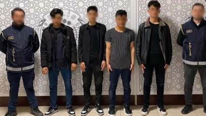 Bayburt'ta 4 düzeniz göçmen ve 3 insan kaçakçısı yakalandı