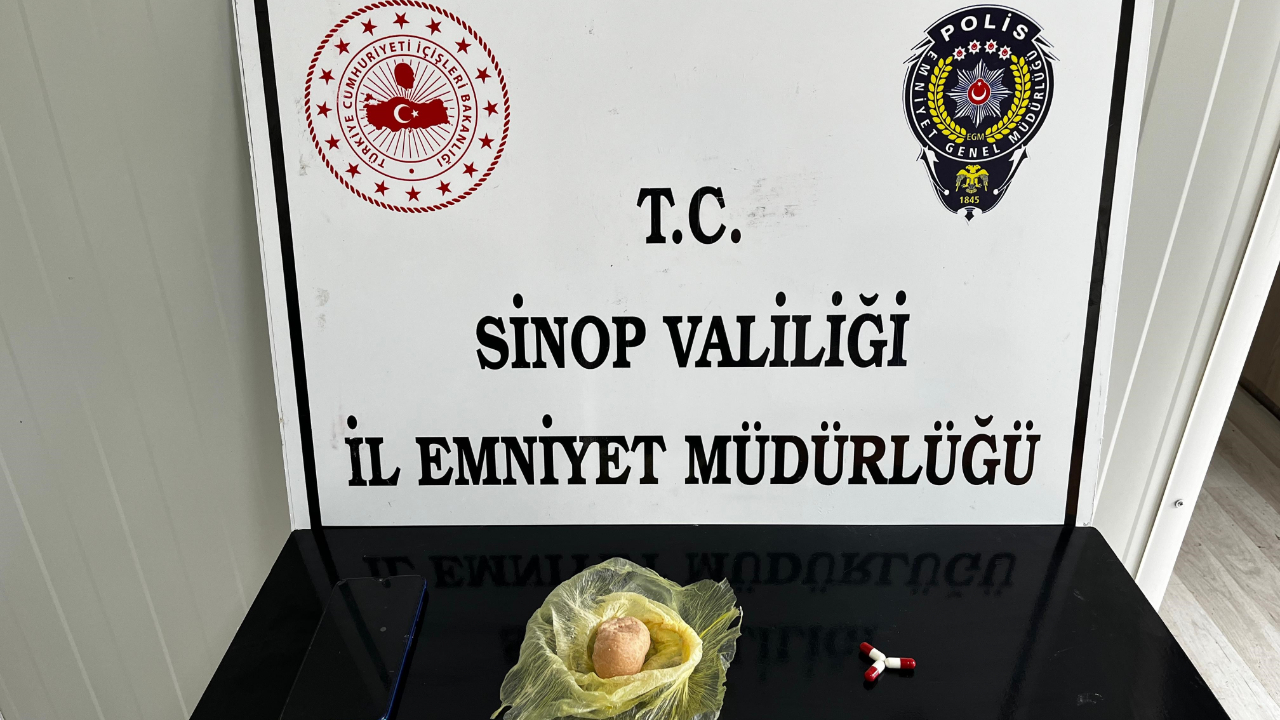 Sinop’ta şüpheli şahsın üzerinden uyuşturucu çıktı