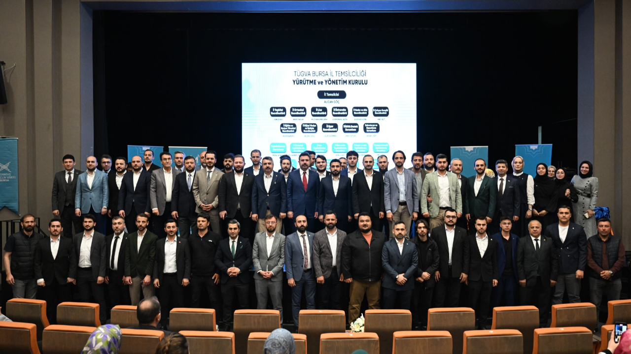Başkan Yılmaz TÜGVA 5. Olağan İl Genel Kurulu'nda gençlerle buluştu