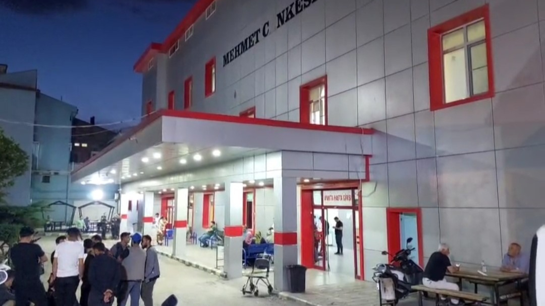 Oyun oynarken fenalaşan çocuk hastanede hayatını kaybetti