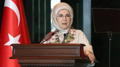 Emine Erdoğan’dan Dünya Ebeler Günü mesajı