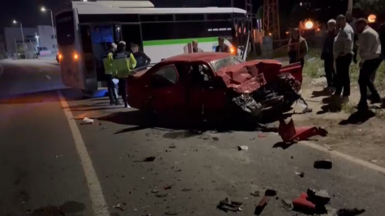 Tekirdağ’da otomobille minibüsün kafa kafaya çarpıştı!