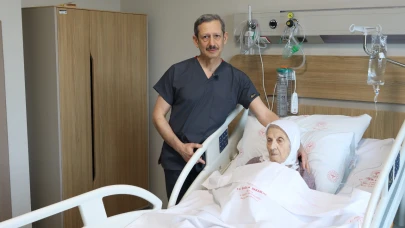 Bursa'da 104 yaşındaki hasta kalp ameliyatıyla sağlığına kavuştu