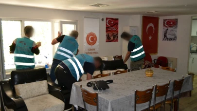 Bursa'da hükümlülerden Şehit Aileleri Vakfı'nda temizlik desteği