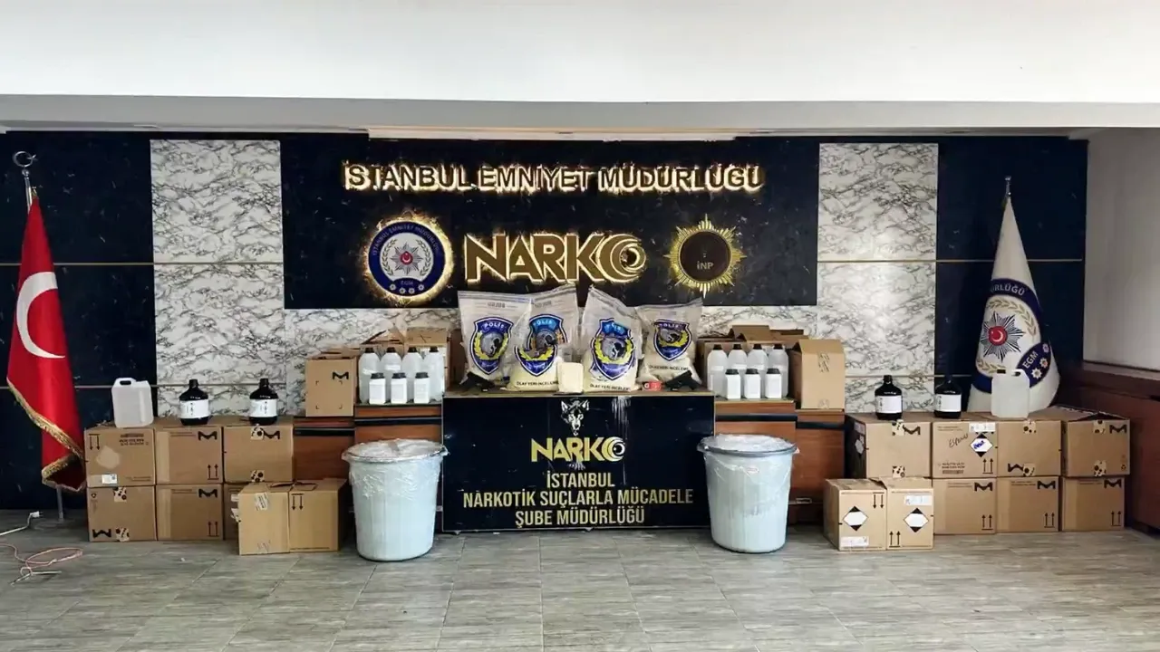 Bakan Yerlikaya: "İstanbul’da 15 ton bonzai üretilebilecek ham madde ele geçirdik"