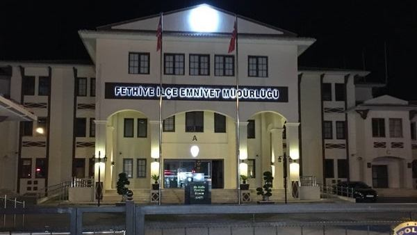 Hırsızlık yaptığı evde ilaç içince yakalandı