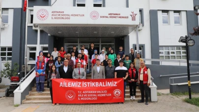 Depremde ebeveynlerini kaybeden çocuklara moral gezisi
