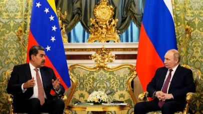 Putin, Maduro'yla görüştü!