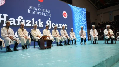 Muş’ta hafızlık sevinci: 300 öğrenciye icazet verildi