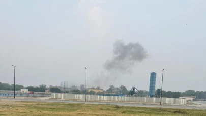 Pakistan’ın Lahor kentindeki patlamalar paniğe neden oldu