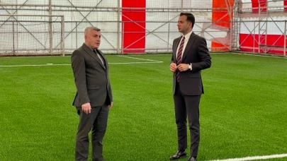 Kaymakam Aslan'dan halı saha incelemesi