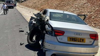 Bilecik'te kamyon park halindeki otomobile çarptı, 1 yaralı
