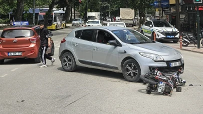 Bursa'da otomobil ile motosiklet çarpıştı: 1 yaralı