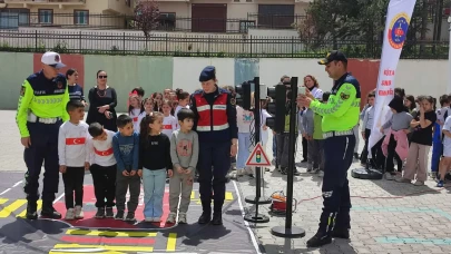 Kütahya’da öğrencilere trafik eğitimi