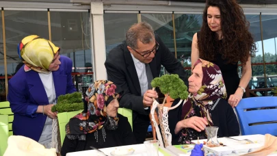 Osmangazi'de alzheimer hastaları için Anneler Günü kutlaması