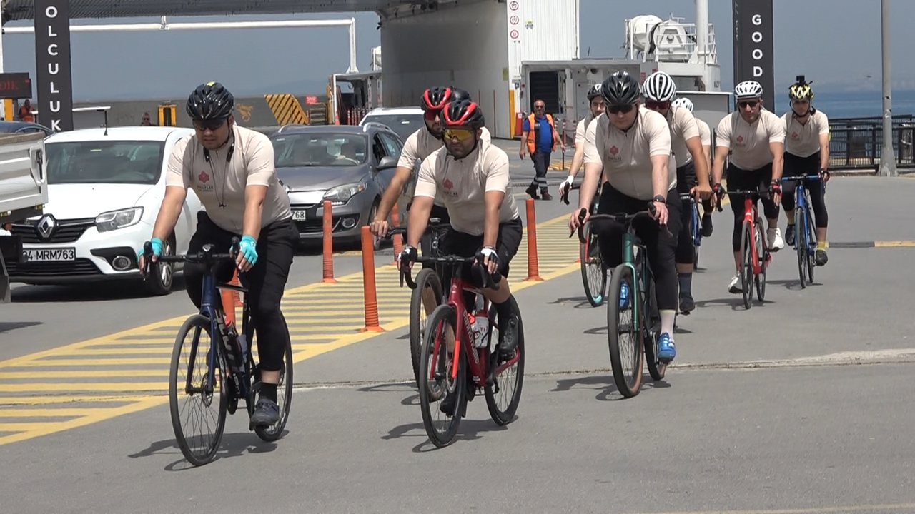 Pedallar İstanbul'dan Bursa'ya çevre için çevrildi