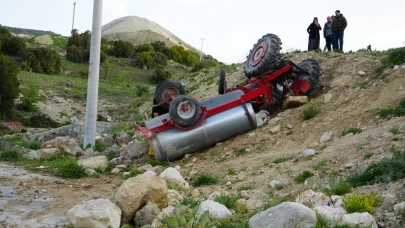 Burdur’da traktör şarampole devrildi: 1 ölü