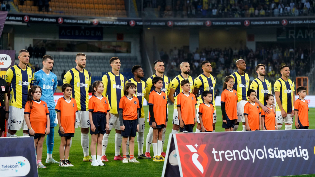 Jose Mourinho'dan Başakşehir maçında 6 değişiklik