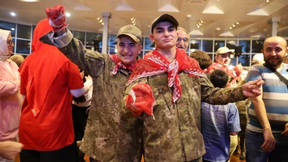 Bursa’da ‘özel askerler’ için kına eğlencesi