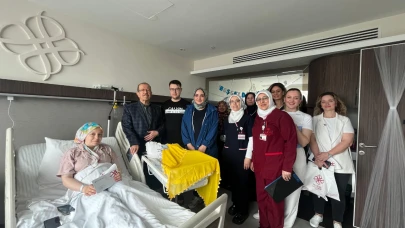 Hayat Hastanesi'nde Anneler Günü kutlaması