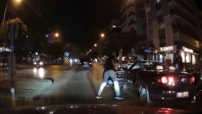 Tartıştığı motosikletlinin üzerine bıçakla yürüyen sürücü tutuklandı