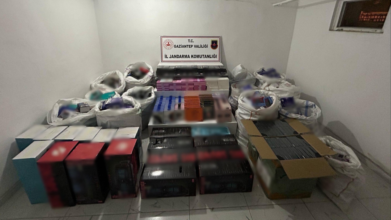 Gaziantep 3 milyon TL değerinde kaçak elektronik eşya ele geçirildi