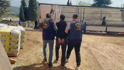 Van’da hırsızlık suçundan aranan 8 şahıs yakalandı