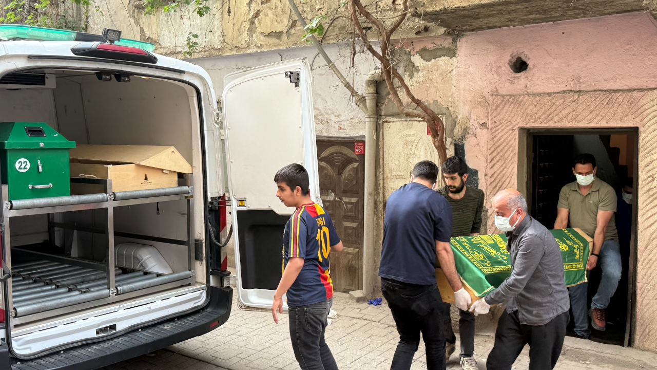 Diyarbakır’da iki gündür haber alınamayan şahıs evde ölü bulundu