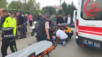 Bursa'da trafikte duran motosiklete başka bir motosiklet çarptı! 2 yaralı