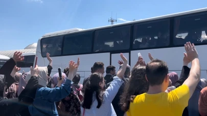 Bursa'da ilk hac kafilesi Şehirlerarası Otobüs Terminali'nden dualarla yola çıktı