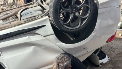 Diyarbakır'da otomobil 3 metre yükseklikteki köprüden uçtu