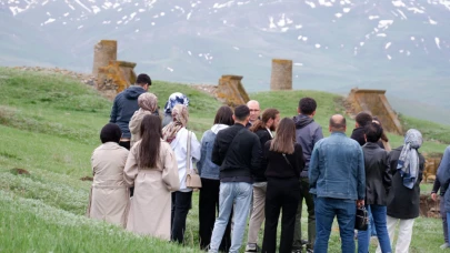 Tabyalarda tarih dersi