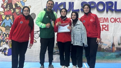 Lise öğrencisi Zengin bilek güreşinde Türkiye şampiyonu oldu