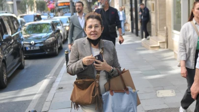 Ünlü sanatçı Nilüfer Nişantaşı’nda görüldü