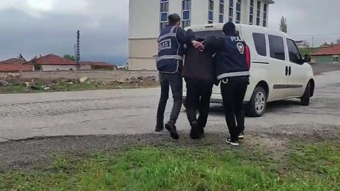 Kayseri'de 'Cinsel istismar' suçundan aranan 2 kişi yakalandı