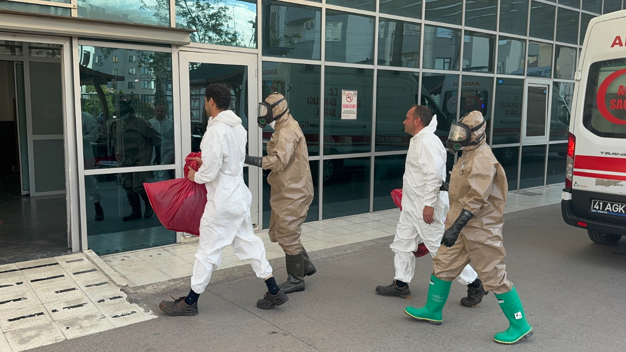 Kocaeli'de kimyasal temas paniği! 4 işçi hastaneye kaldırıldı