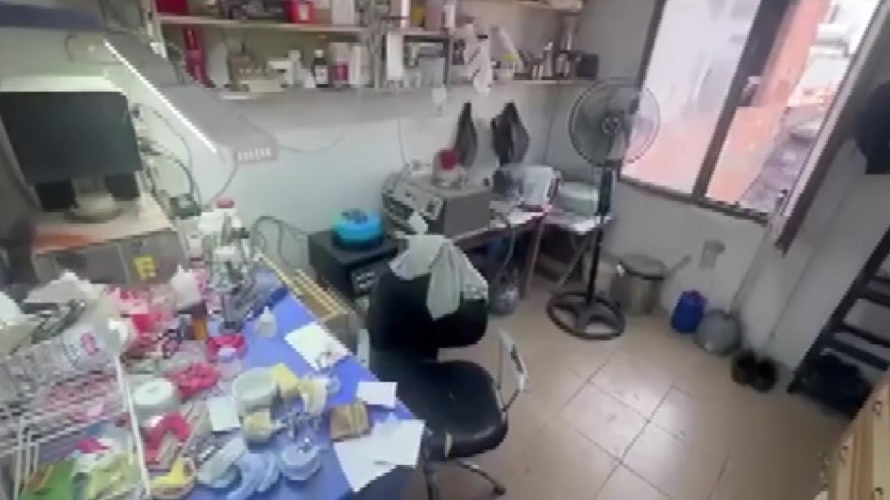 Adana'da merdiven altı diş kliniğine operasyon