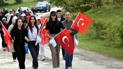 19 Mayıs Gençlik Haftası'nda coşkulu yürüyüş