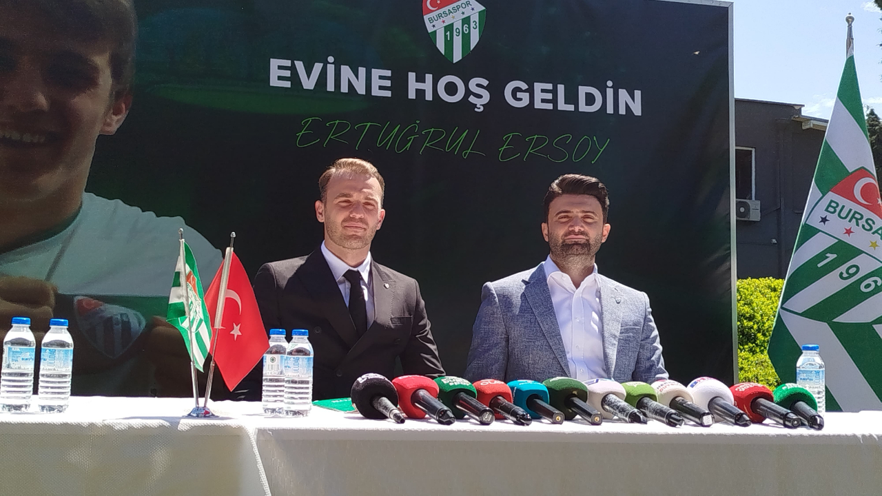 Bursaspor’dan Ertuğrul Ersoy'a anlamlı imza töreni
